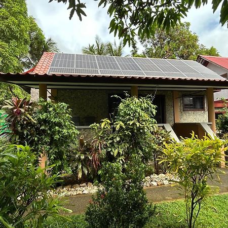 Haus Am Strand Auf Sibuyan Island Nahe Cresta De Gallo - Marevic'S Guesthouse 1 Ohne Klimaanlage Azagra Exteriör bild