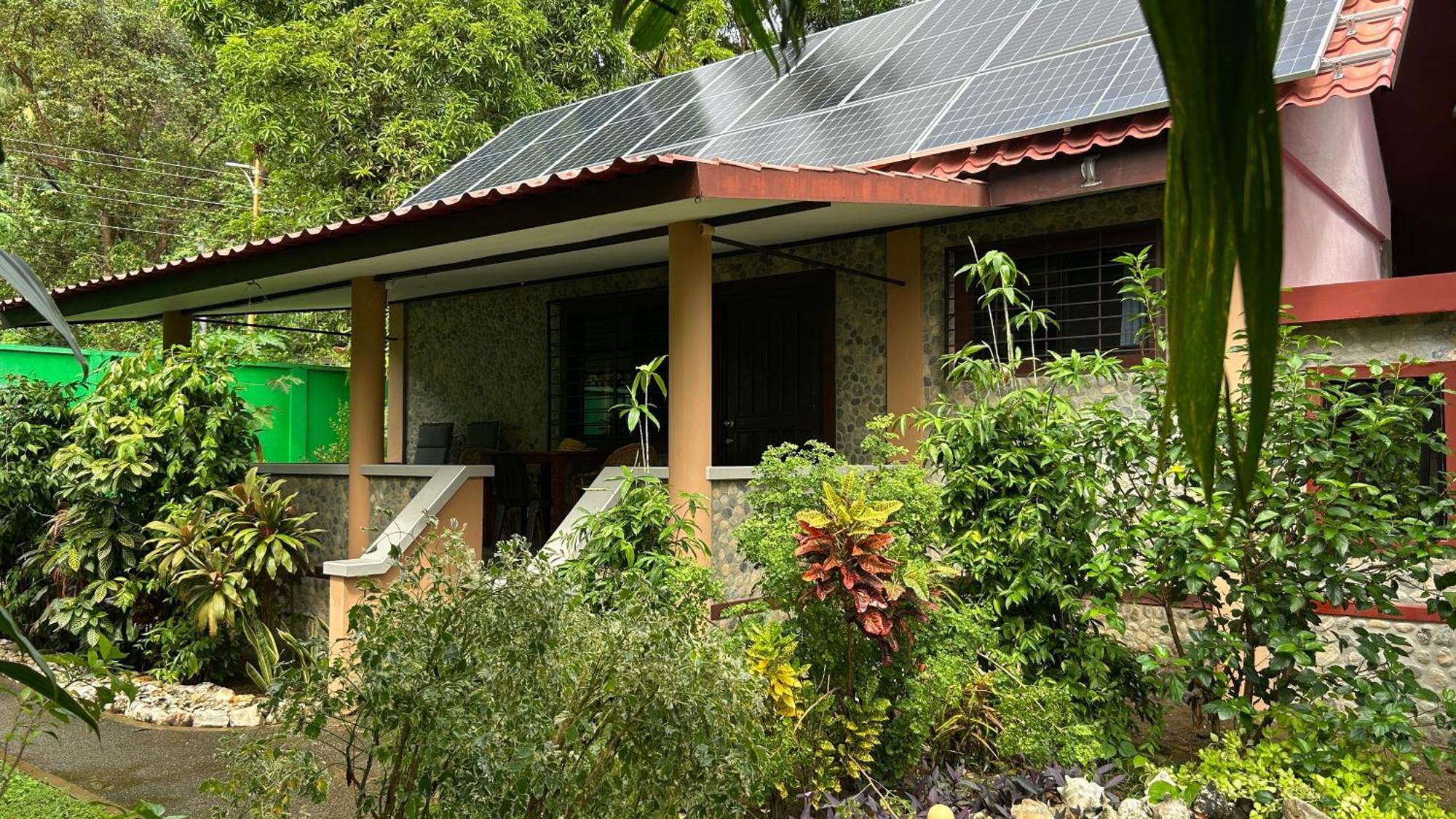 Haus Am Strand Auf Sibuyan Island Nahe Cresta De Gallo - Marevic'S Guesthouse 1 Ohne Klimaanlage Azagra Exteriör bild